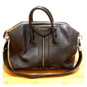 Givency Leather Zipper Medium Antigona Duffel